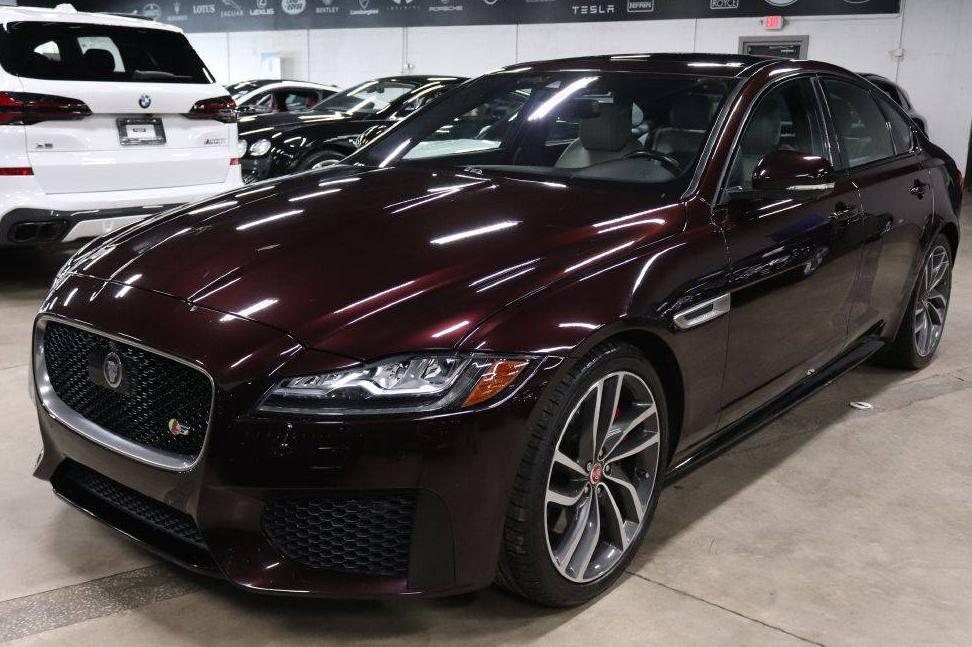 JAGUAR XF 2017 SAJBG4BV4HCY32103 image
