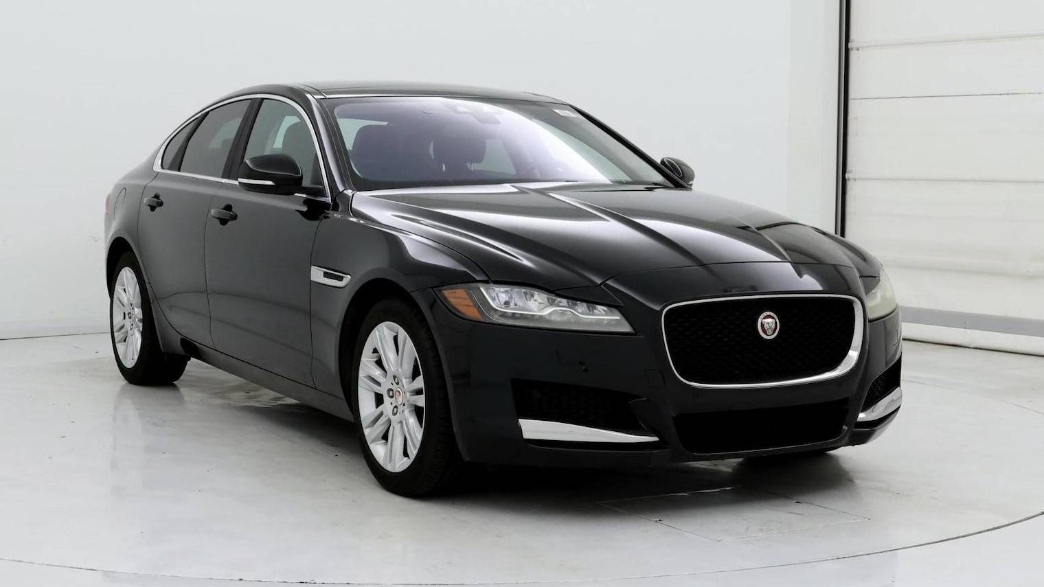 JAGUAR XF 2017 SAJBD4BV5HCY34077 image