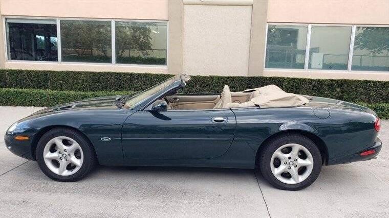 JAGUAR XK 2000 SAJJA42C2YNA08295 image