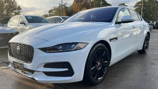 JAGUAR XE 2020 SAJAJ4FX5LCP64590 image