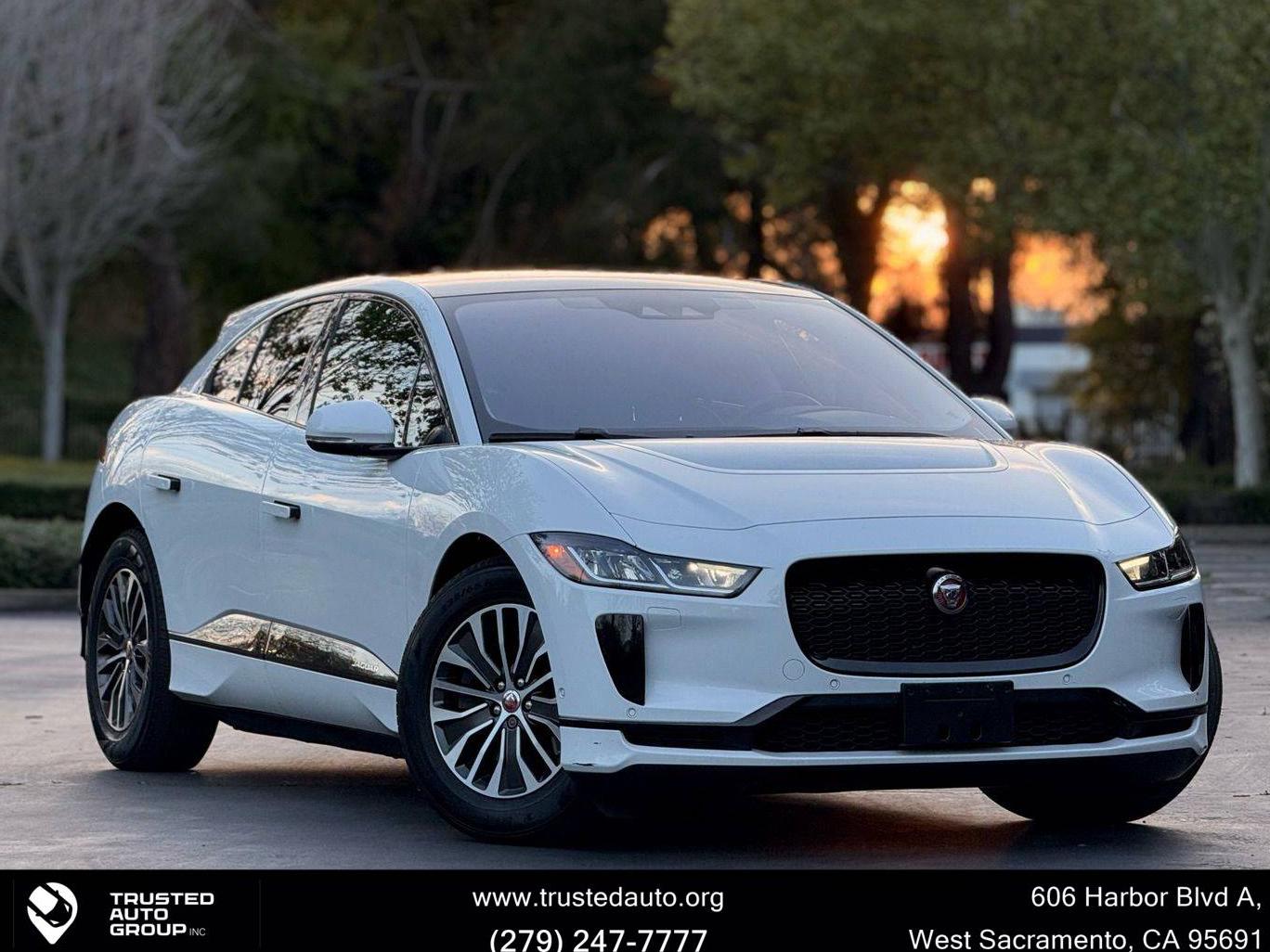JAGUAR I-PACE 2019 SADHB2S18K1F68595 image