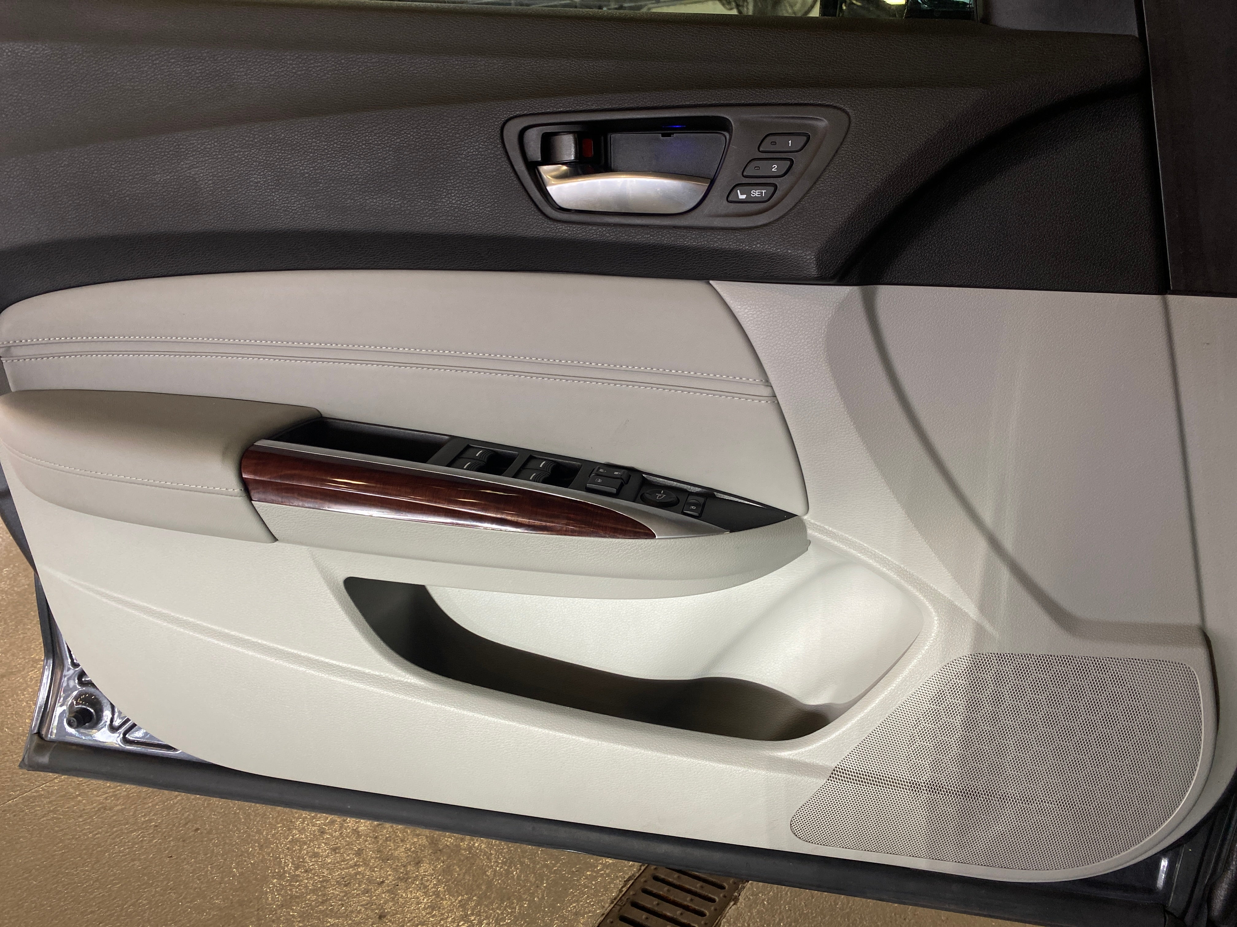 acura tlx 2016 19UUB1F34GA009356 image acura tlx 2016 19UUB1F34GA009356 image