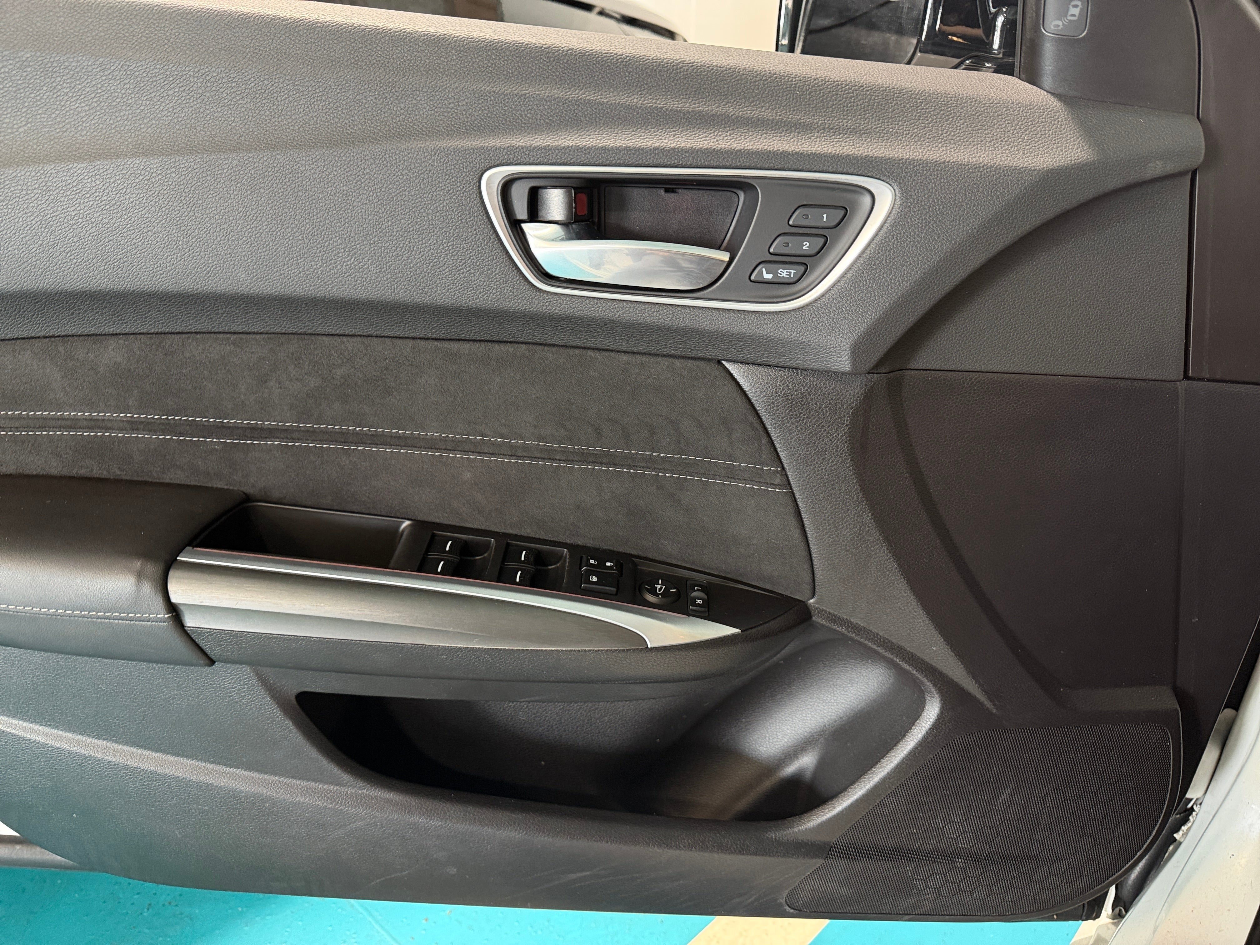 acura tlx 2020 19UUB1F69LA012936 image acura tlx 2020 19UUB1F69LA012936 image
