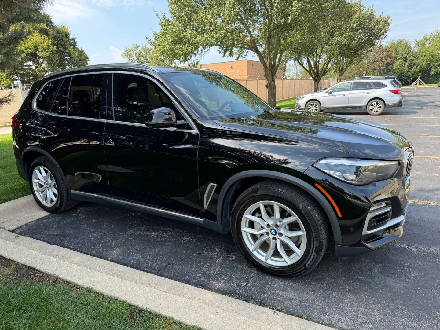 bmw x5 2019 5UXCR6C58KLL60498 image bmw x5 2019 5UXCR6C58KLL60498 image