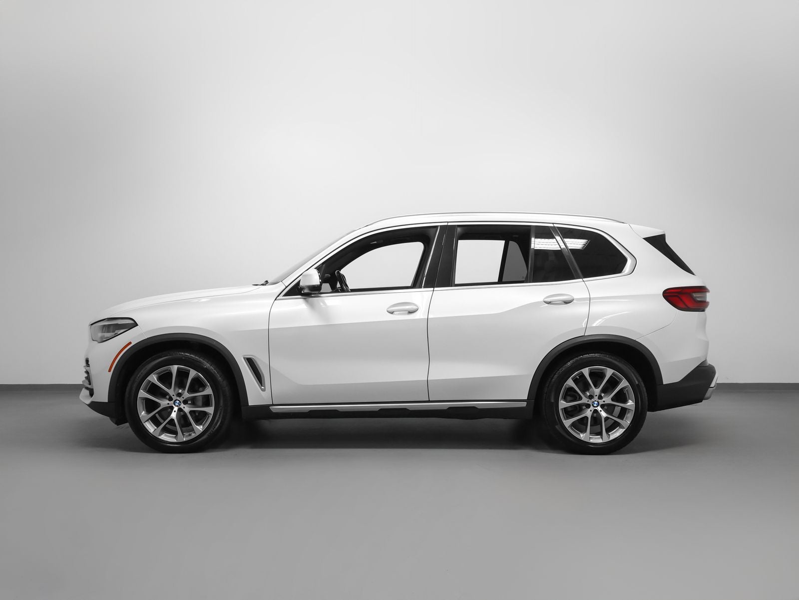 bmw x5 2019 5UXCR6C54KLL03117 image bmw x5 2019 5UXCR6C54KLL03117 image