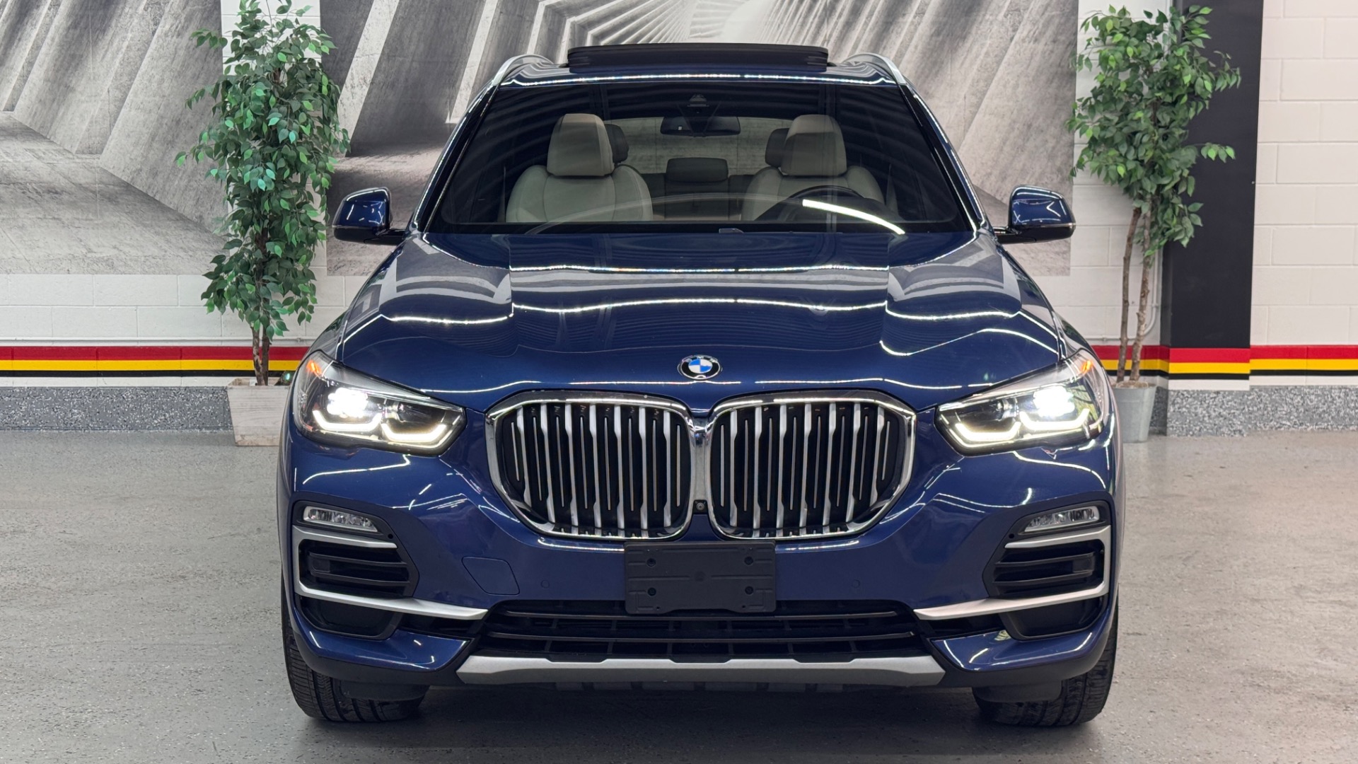 bmw x5 2019 5UXCR6C51KLL23213 image bmw x5 2019 5UXCR6C51KLL23213 image