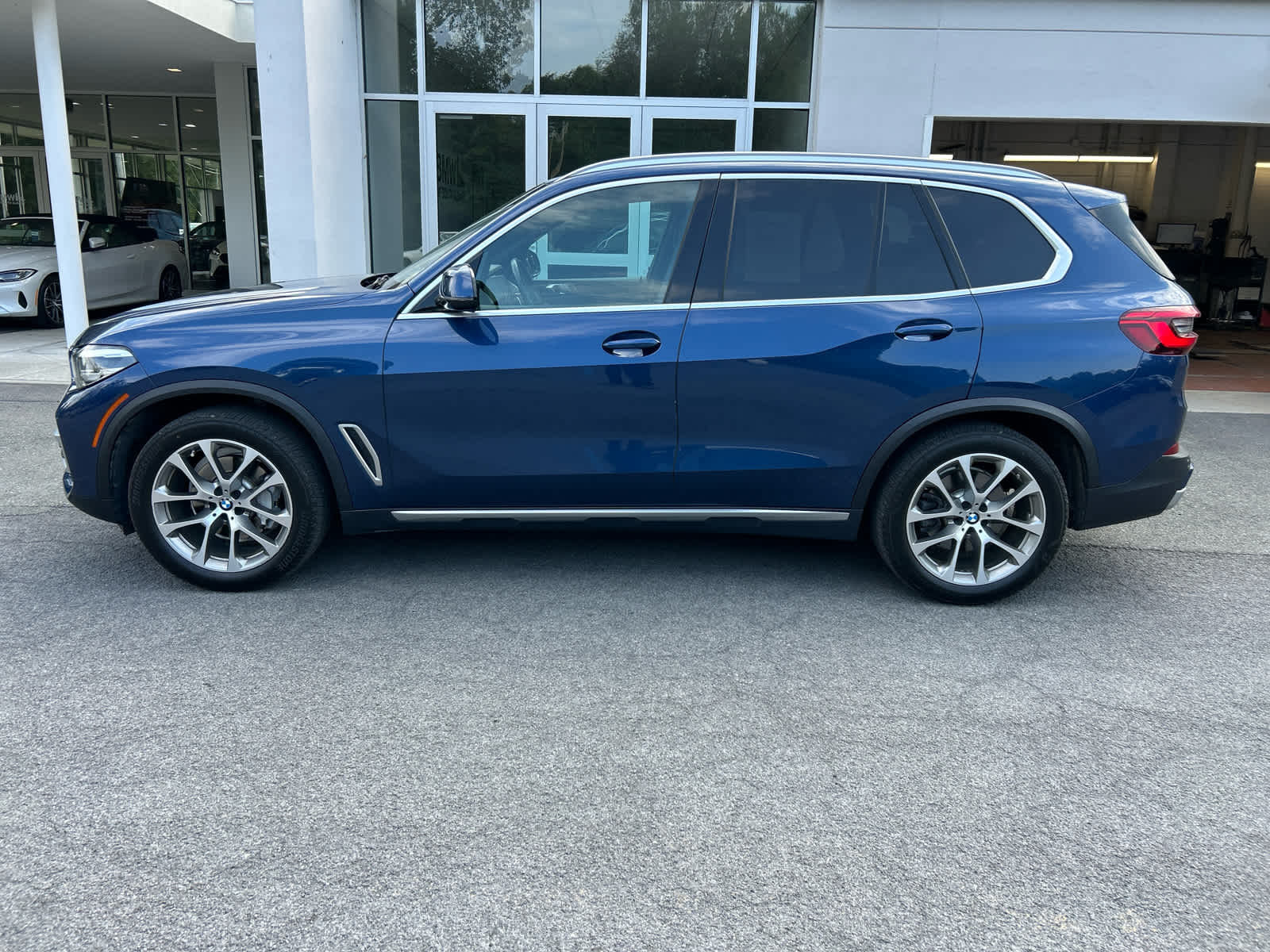 bmw x5 2019 5UXCR6C58KLL60419 image bmw x5 2019 5UXCR6C58KLL60419 image