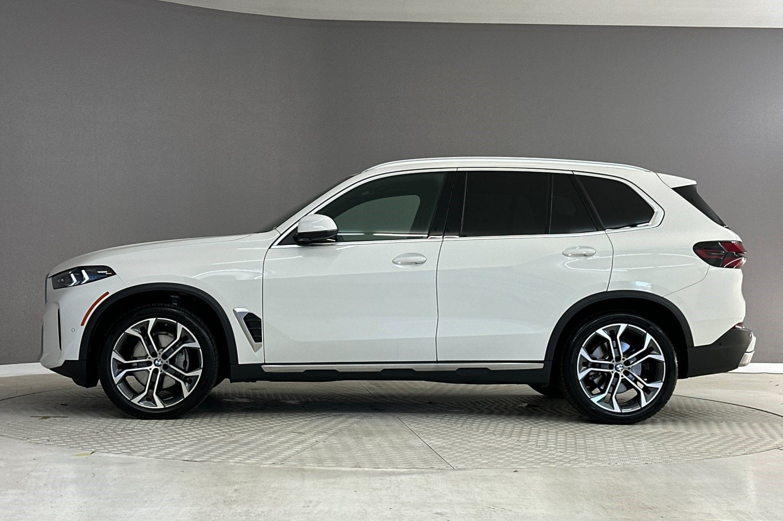 bmw x5 2026 5UX13EU07T9309949 image bmw x5 2026 5UX13EU07T9309949 image