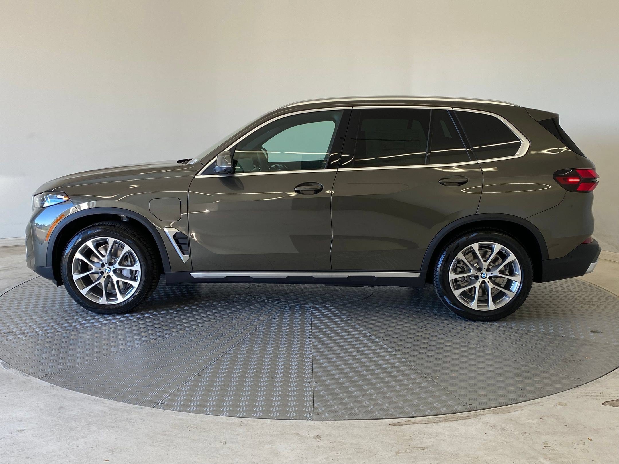 bmw x5 2026 5UX43EU06T9242953 image bmw x5 2026 5UX43EU06T9242953 image