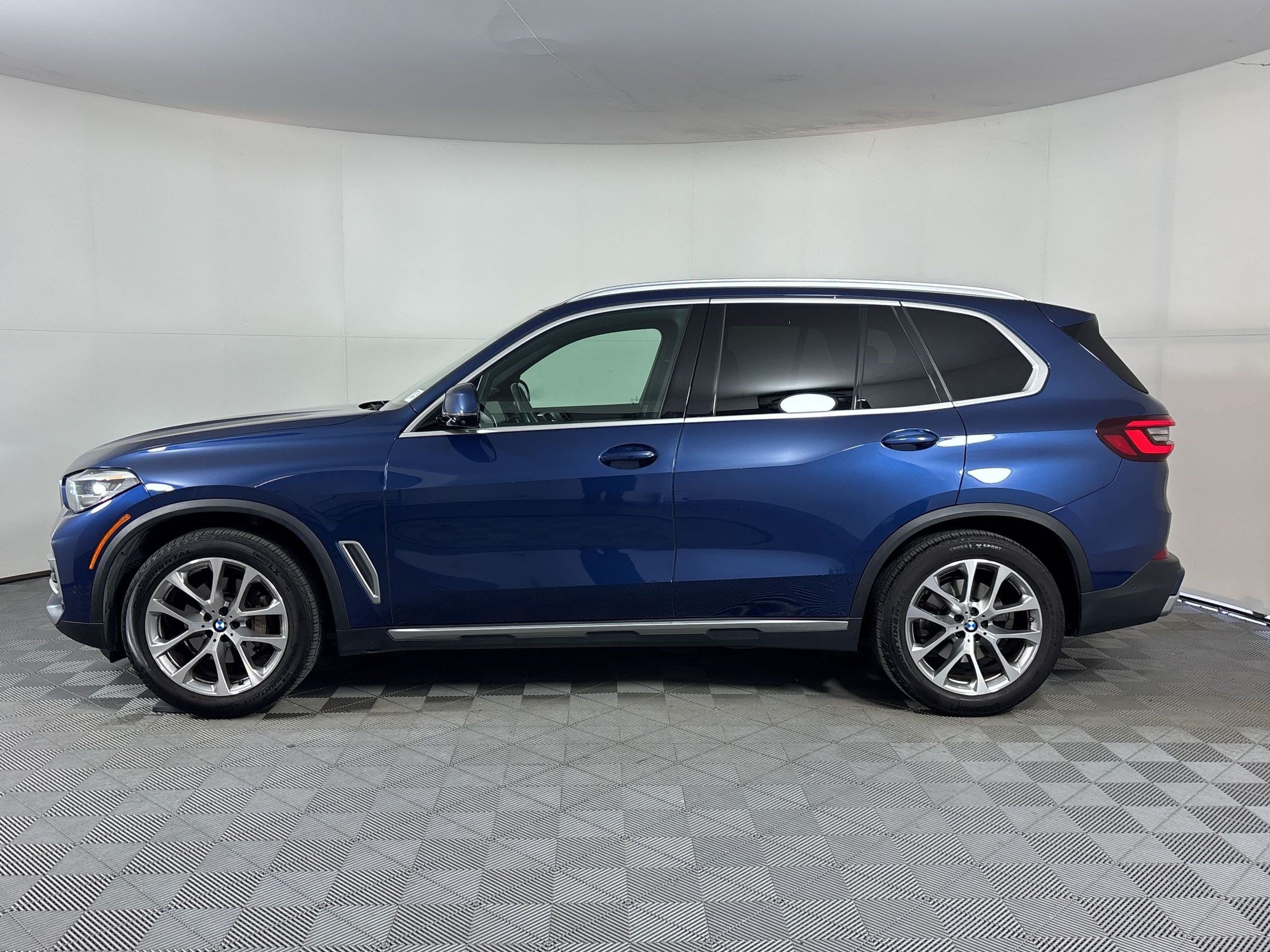 bmw x5 2021 5UXCR4C09M9G77668 image bmw x5 2021 5UXCR4C09M9G77668 image