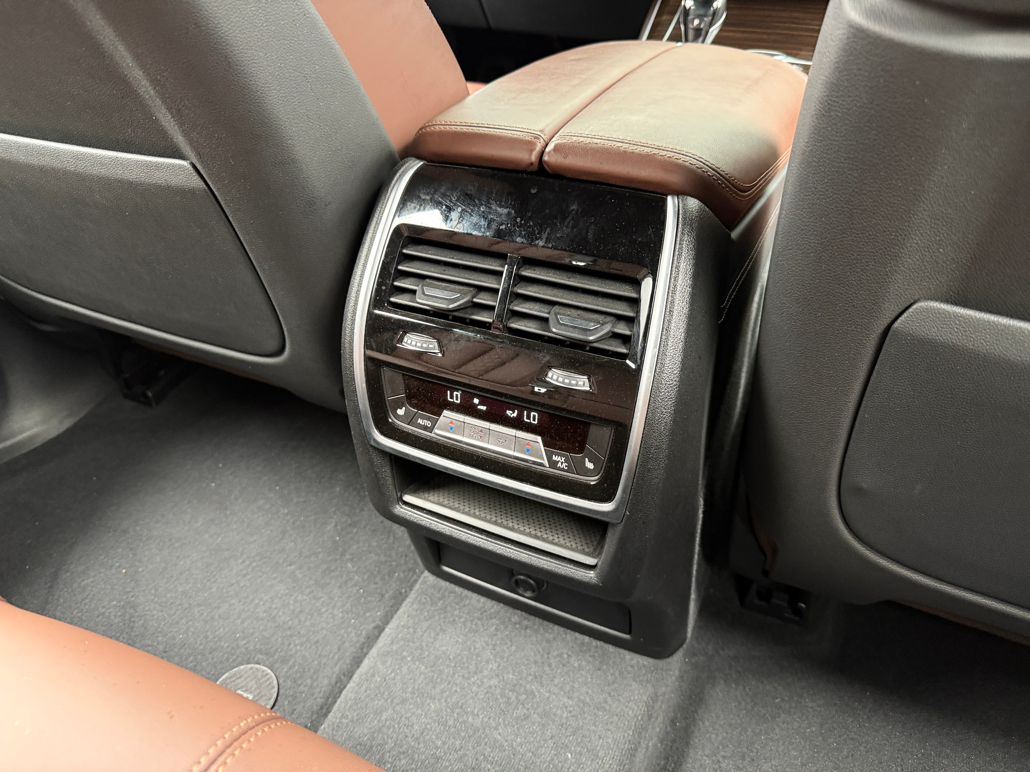 bmw x5 2020 5UXCR6C02L9C44042 image bmw x5 2020 5UXCR6C02L9C44042 image