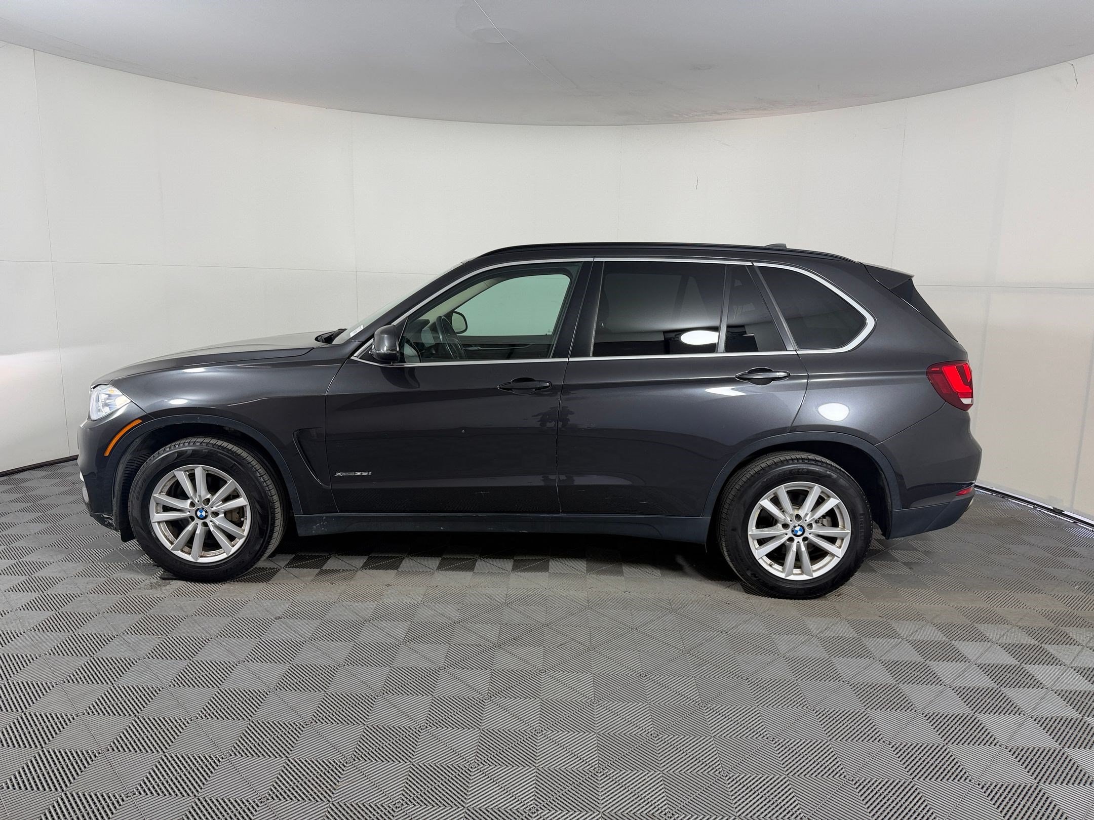 bmw x5 2015 5UXKR0C56F0P02174 image bmw x5 2015 5UXKR0C56F0P02174 image