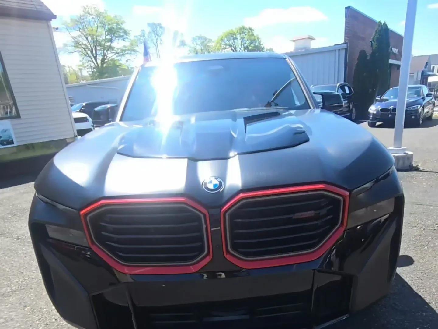 bmw xm 2024 5YM33CS06R9U28352 image bmw xm 2024 5YM33CS06R9U28352 image
