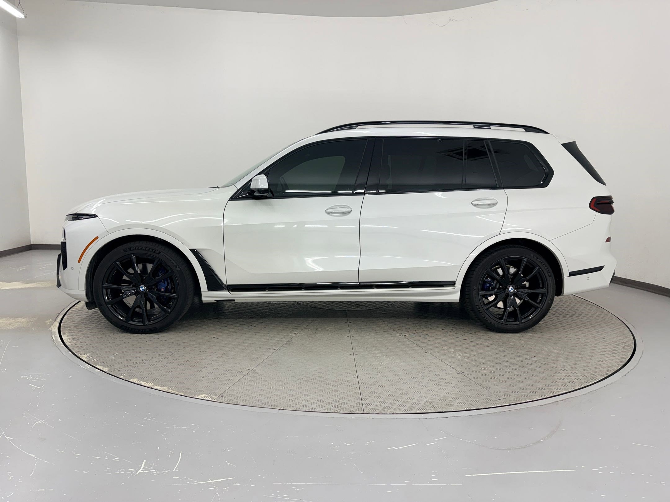 bmw x7 2023 5UX23EM09P9P75120 image bmw x7 2023 5UX23EM09P9P75120 image