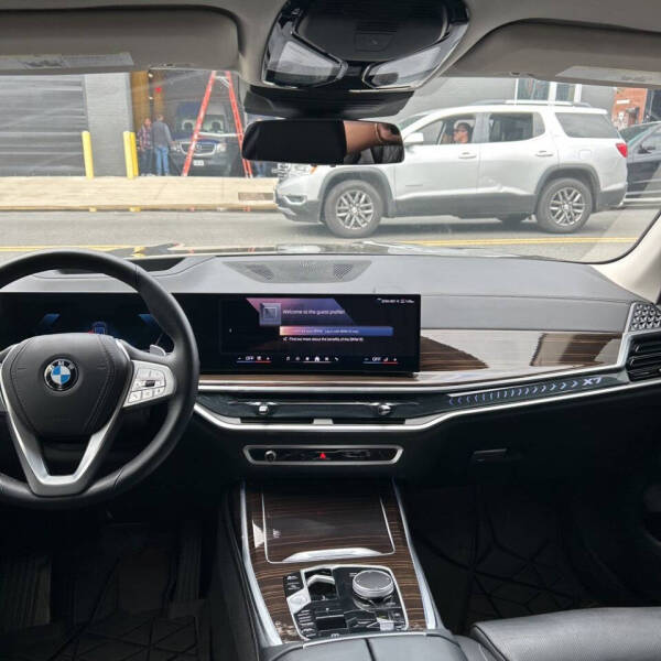 bmw x7 2026 5UX23EM07T9050206 image bmw x7 2026 5UX23EM07T9050206 image