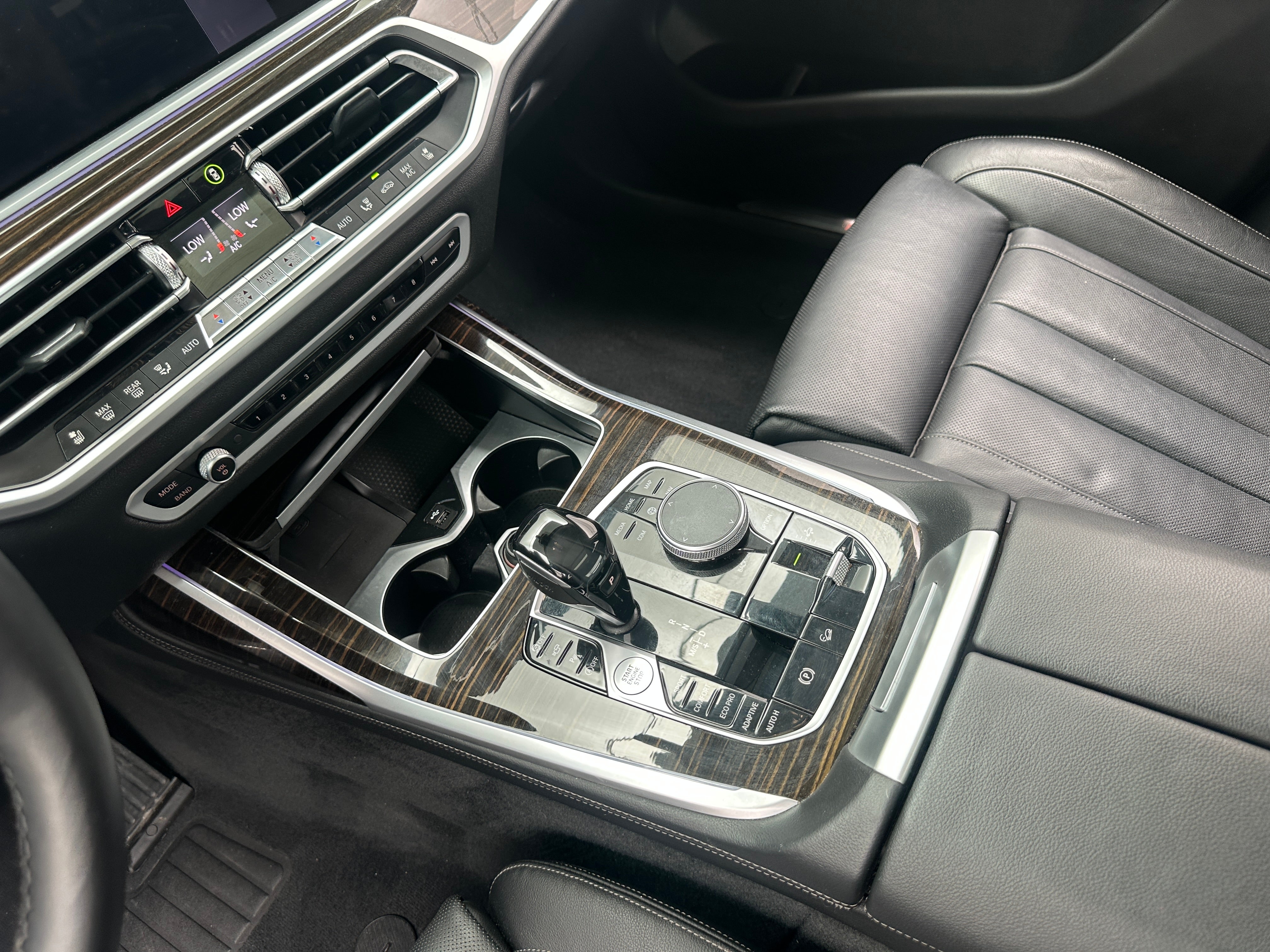 bmw x7 2020 5UXCW2C07L9B15666 image bmw x7 2020 5UXCW2C07L9B15666 image