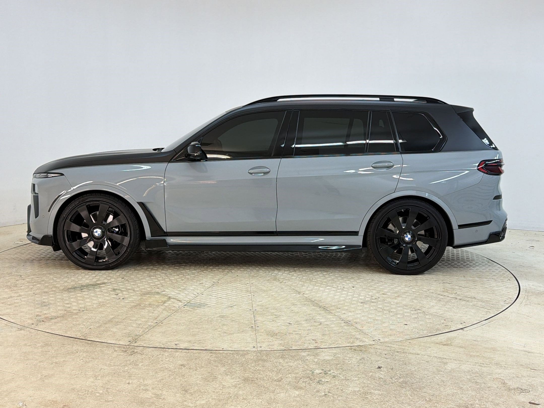 bmw x7 2025 5UX33EM0XS9Y56754 image bmw x7 2025 5UX33EM0XS9Y56754 image