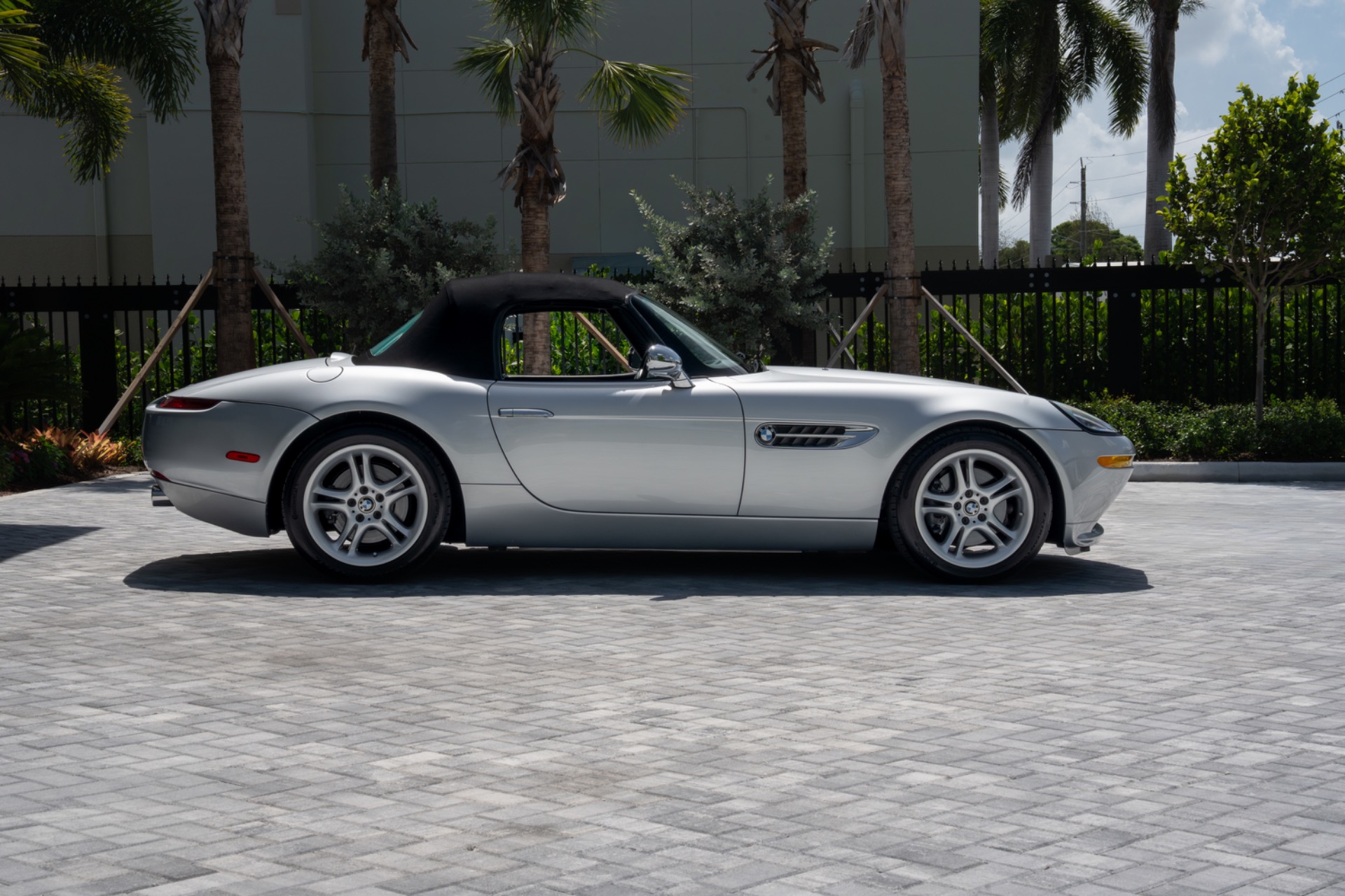 bmw z8 2002 WBAEJ13442AH61652 image bmw z8 2002 WBAEJ13442AH61652 image