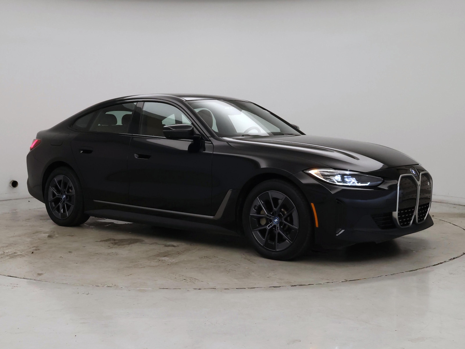 bmw i4 2023 WBY43AW05PFP60954 image bmw i4 2023 WBY43AW05PFP60954 image