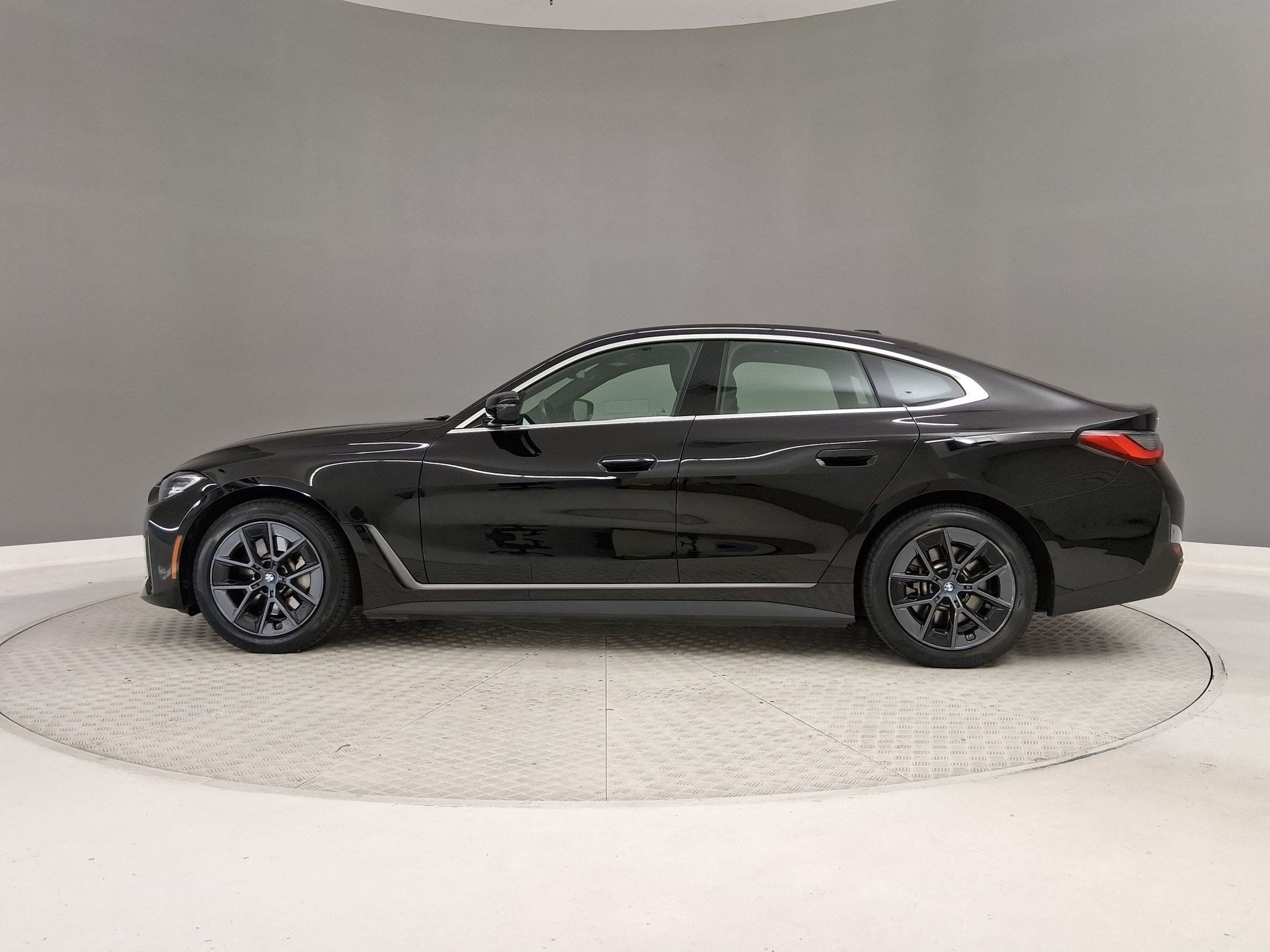bmw i4 2023 WBY43AW09PFR39871 image bmw i4 2023 WBY43AW09PFR39871 image