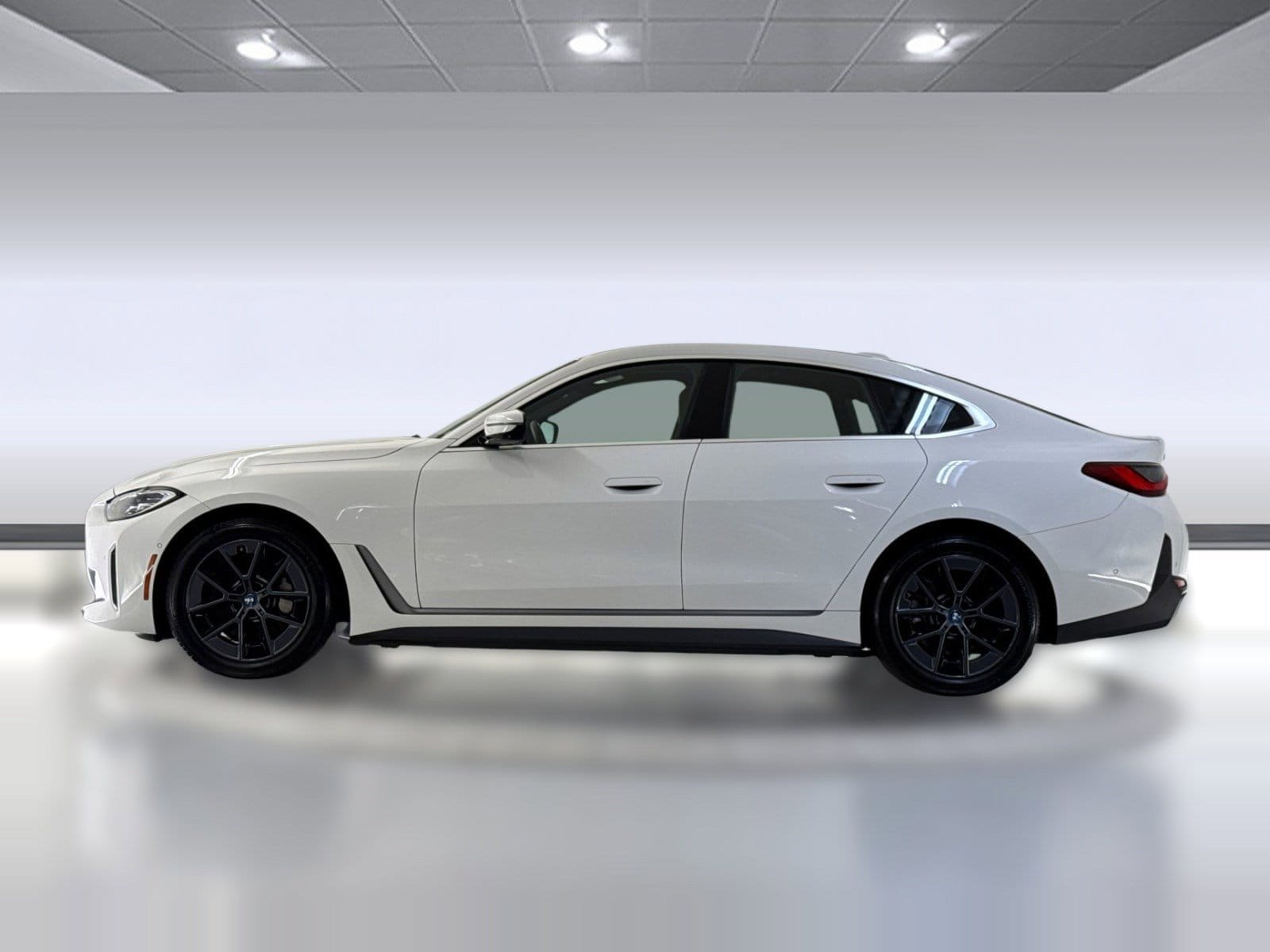 bmw i4 2023 WBY43AW04PFP84372 image bmw i4 2023 WBY43AW04PFP84372 image