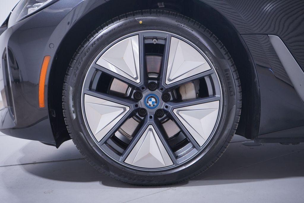 bmw i4 2023 WBY73AW03PFP98325 image bmw i4 2023 WBY73AW03PFP98325 image