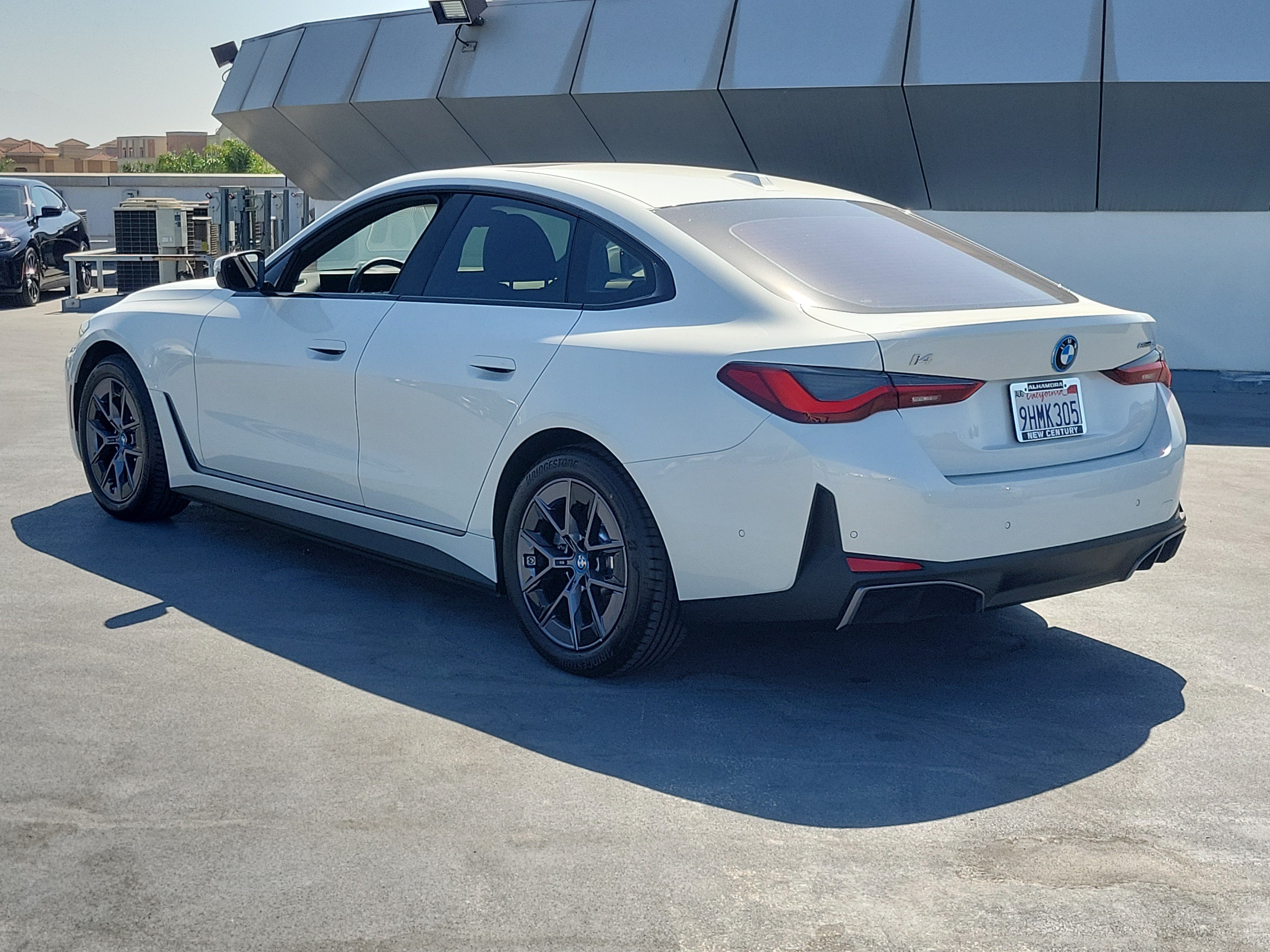 bmw i4 2023 WBY43AW06PFR38984 image bmw i4 2023 WBY43AW06PFR38984 image