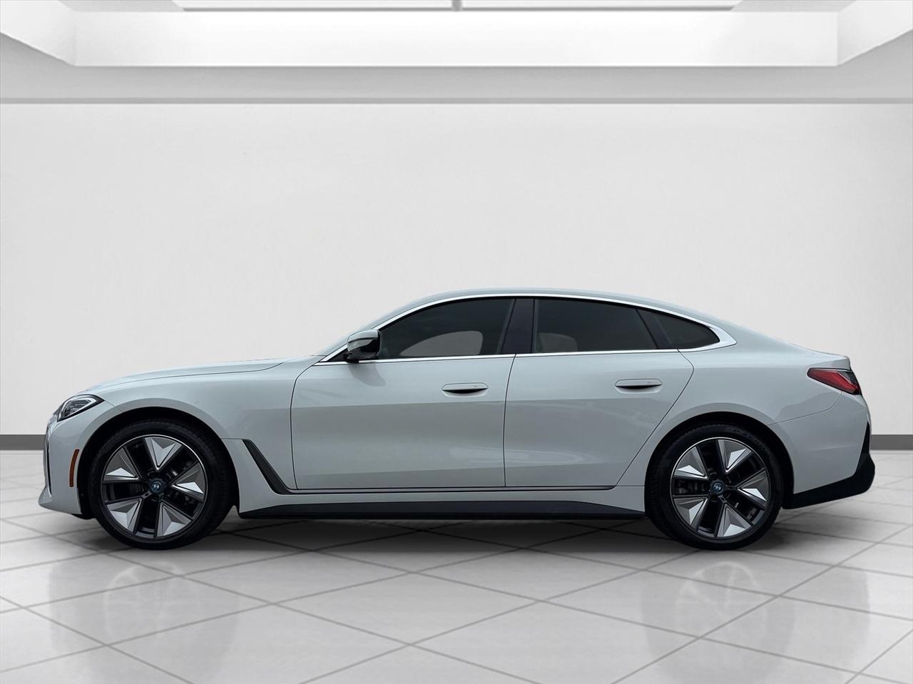 bmw i4 2023 WBY43AW0XPFP98776 image bmw i4 2023 WBY43AW0XPFP98776 image