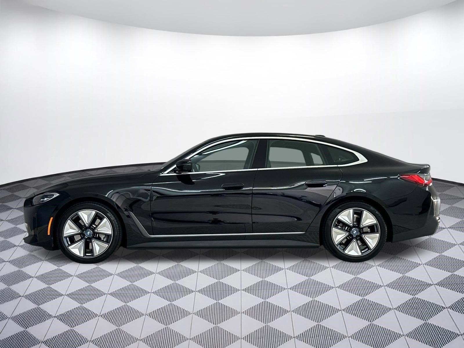 bmw i4 2024 WBY73AW05RFS71616 image bmw i4 2024 WBY73AW05RFS71616 image