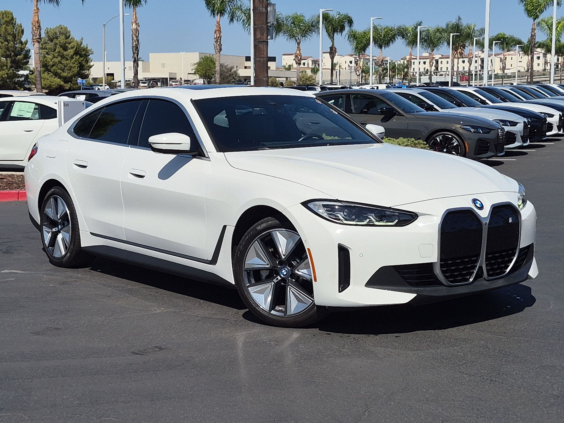 bmw i4 2024 WBY43AW09RFS60993 image bmw i4 2024 WBY43AW09RFS60993 image