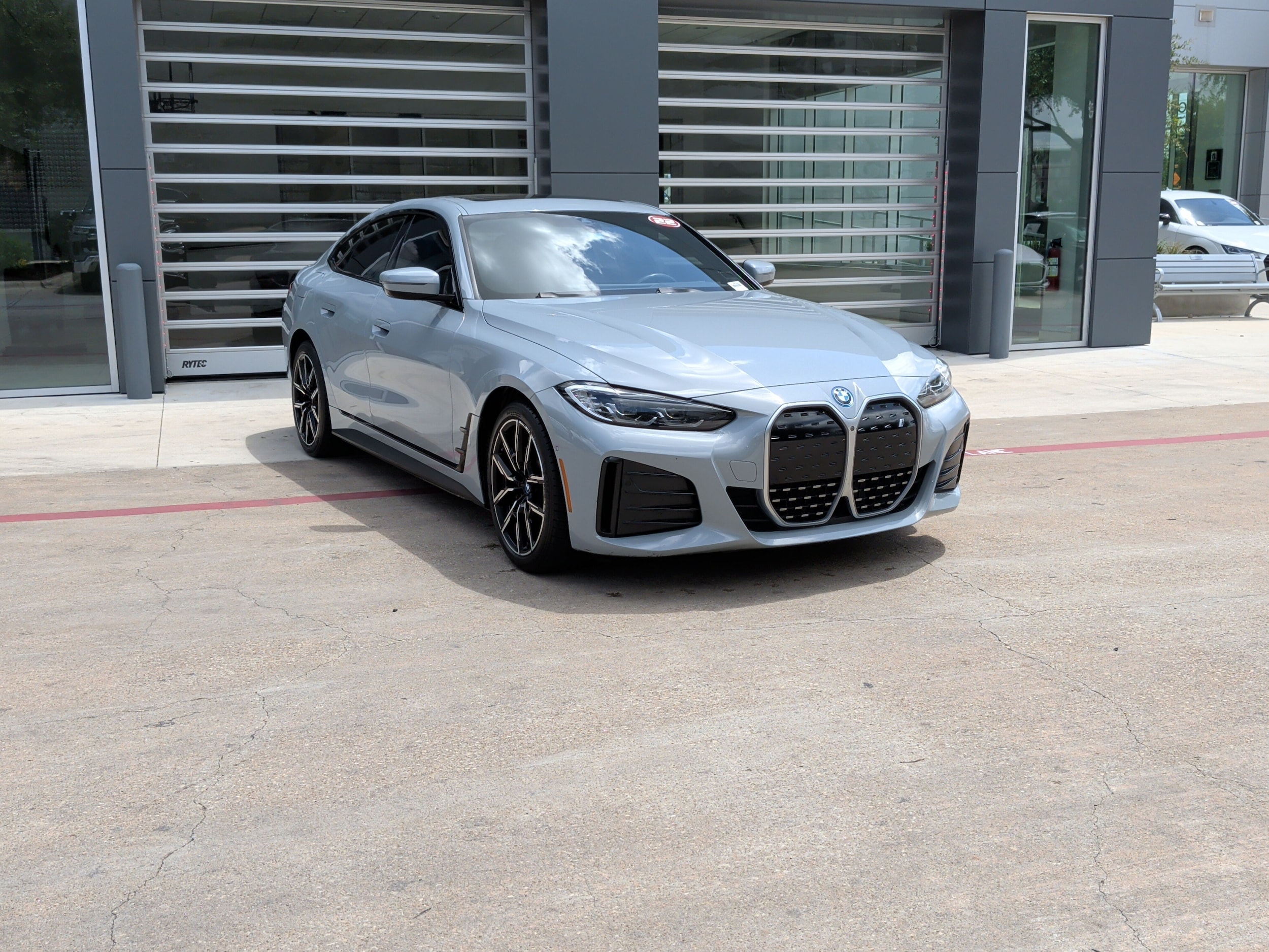 bmw i4 2022 WBY73AW03NFN14611 image bmw i4 2022 WBY73AW03NFN14611 image