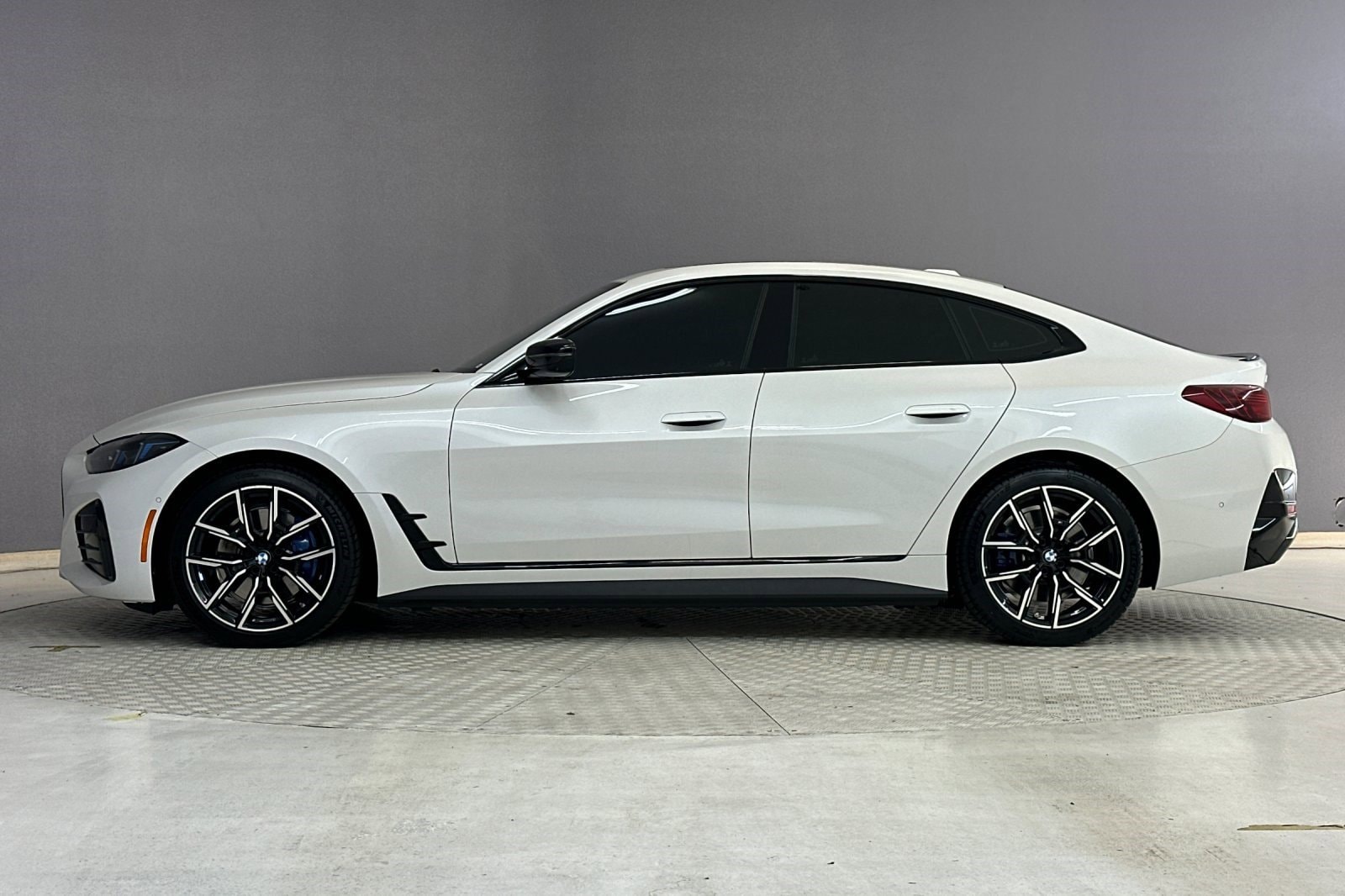 bmw i4 2025 WBY23HD02SFU11052 image bmw i4 2025 WBY23HD02SFU11052 image