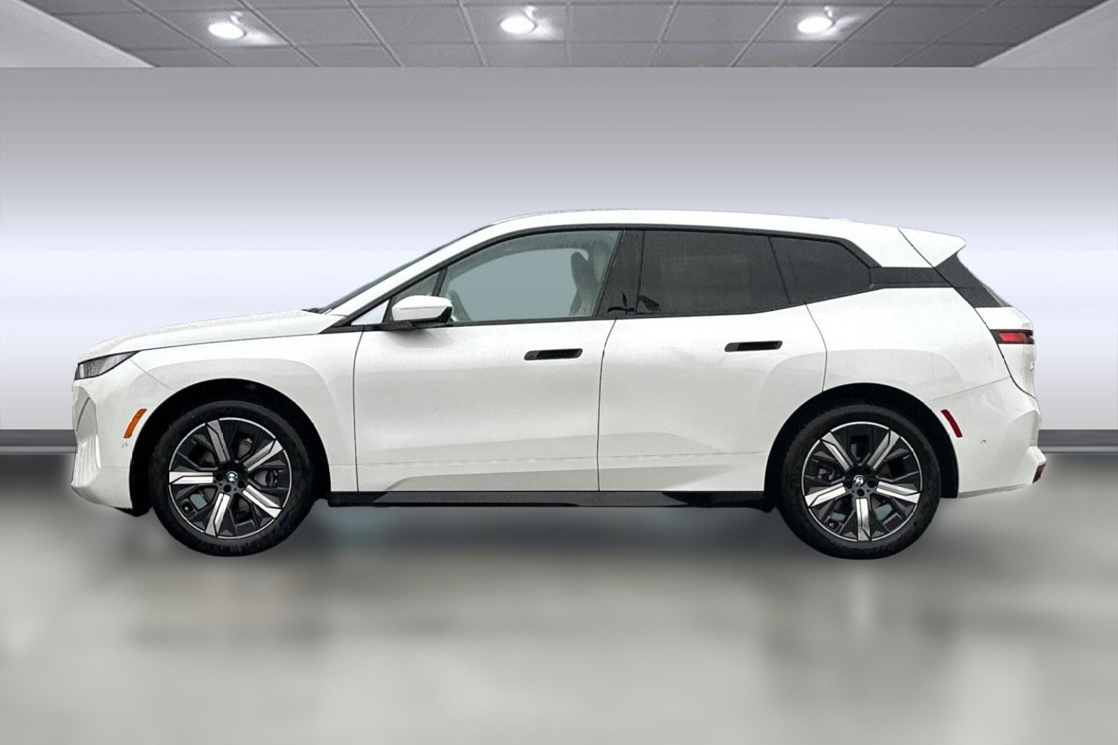 bmw ix 2026 WB543CF06TCW50421 image bmw ix 2026 WB543CF06TCW50421 image