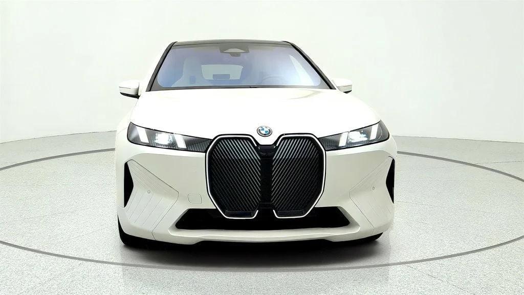 bmw ix 2026 WB543CF06TCV78197 image bmw ix 2026 WB543CF06TCV78197 image