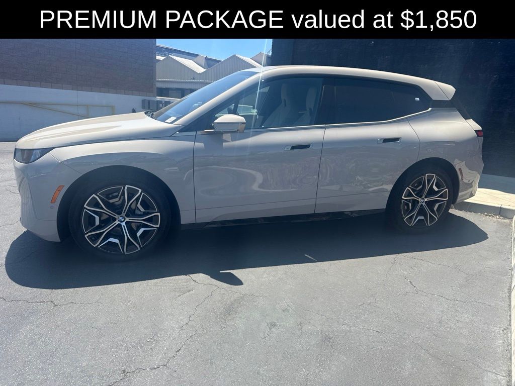 bmw ix 2026 WB543CF04TCW71915 image bmw ix 2026 WB543CF04TCW71915 image