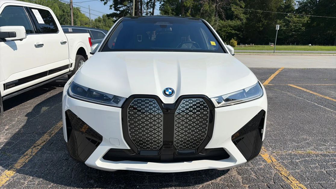 bmw ix 2024 WB533CF04RCN03812 image bmw ix 2024 WB533CF04RCN03812 image