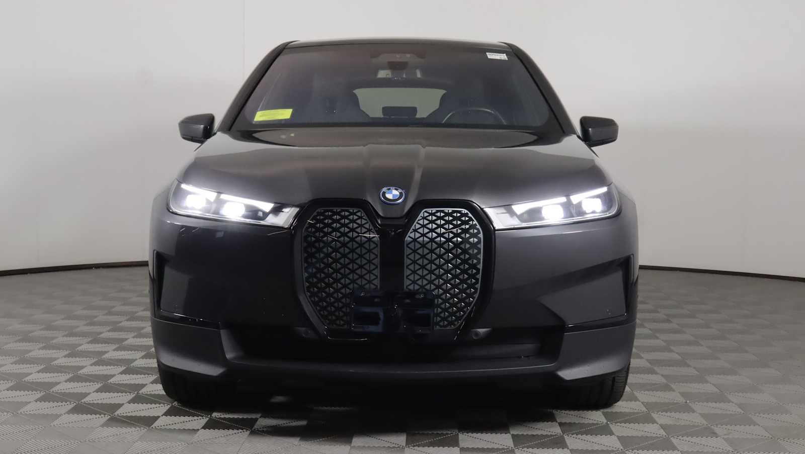 bmw ix 2024 WB523CF00RCR16712 image bmw ix 2024 WB523CF00RCR16712 image
