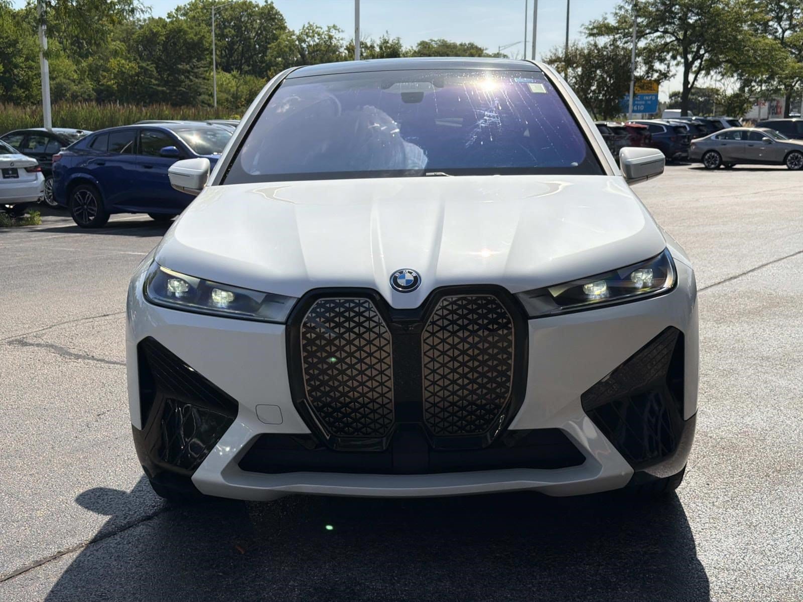 bmw ix 2024 WB523CF04RCN85827 image bmw ix 2024 WB523CF04RCN85827 image