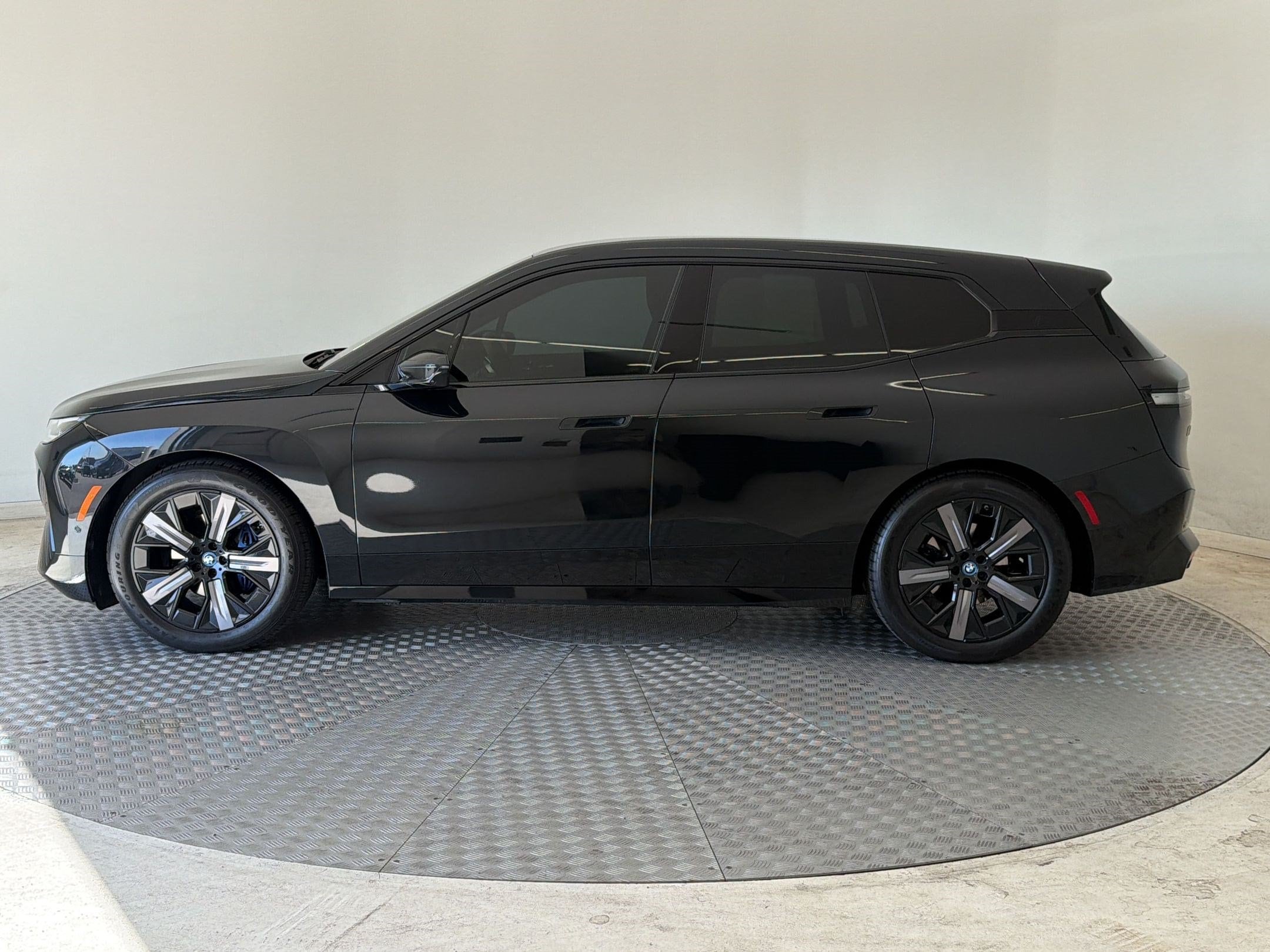bmw ix 2024 WB533CF05RCN40786 image bmw ix 2024 WB533CF05RCN40786 image