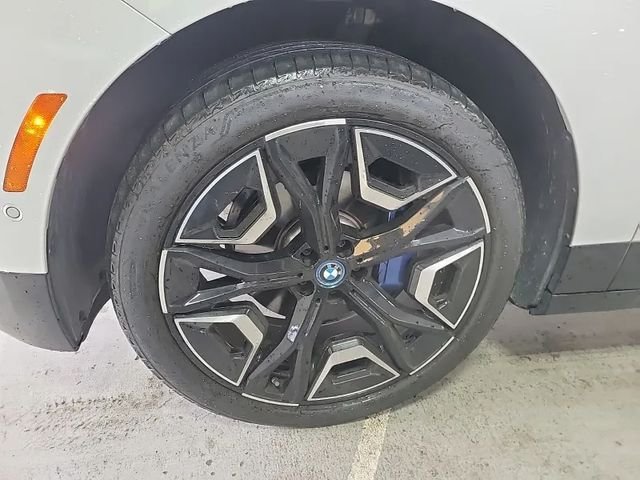 bmw ix 2024 WB523CF08RCN10645 image bmw ix 2024 WB523CF08RCN10645 image