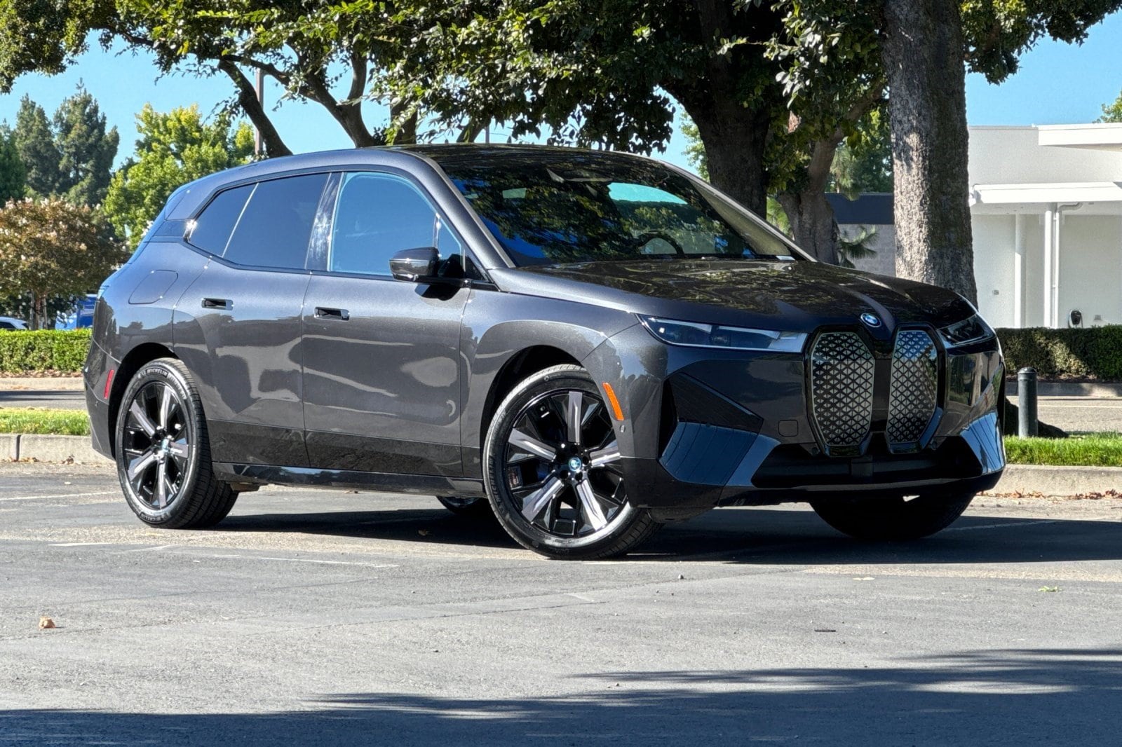 bmw ix 2024 WB523CF01RCN48850 image bmw ix 2024 WB523CF01RCN48850 image