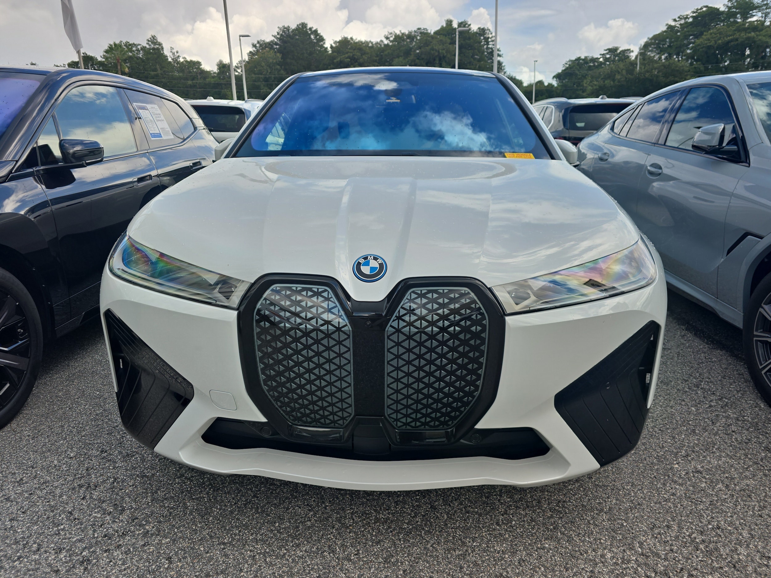 bmw ix 2024 WB523CF01RCN49996 image bmw ix 2024 WB523CF01RCN49996 image