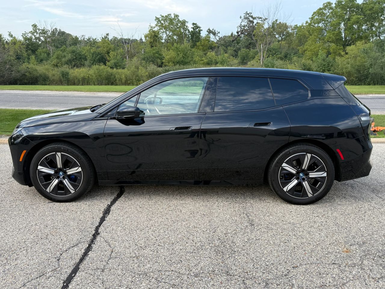 bmw ix 2024 WB523CF00RCR56109 image bmw ix 2024 WB523CF00RCR56109 image