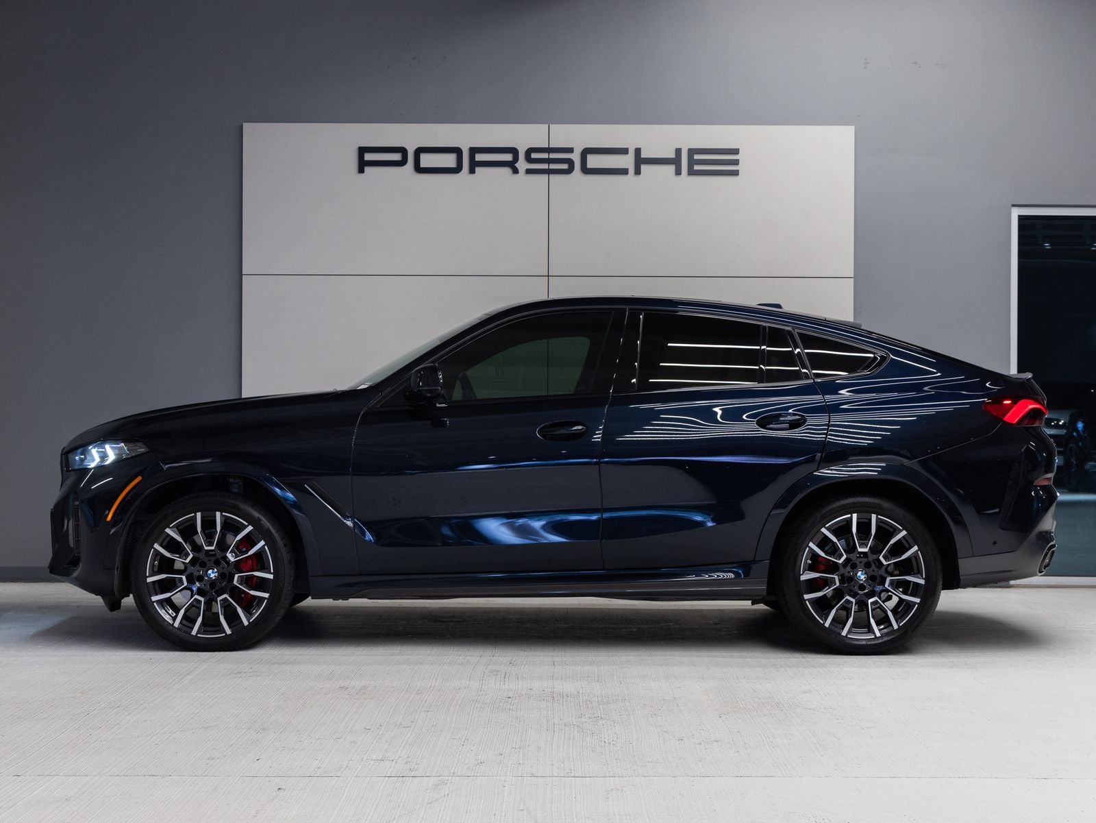 bmw x6 2024 5UX33EX09R9T49317 image bmw x6 2024 5UX33EX09R9T49317 image