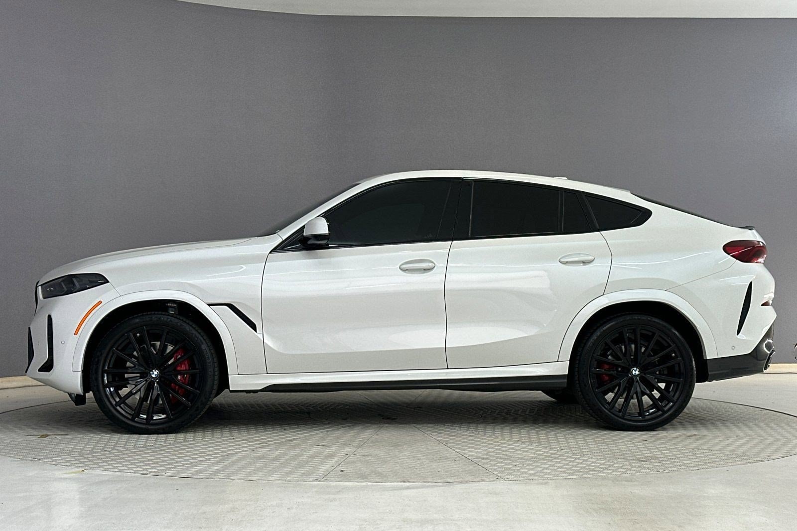 bmw x6 2024 5UX33EX08R9S66641 image bmw x6 2024 5UX33EX08R9S66641 image