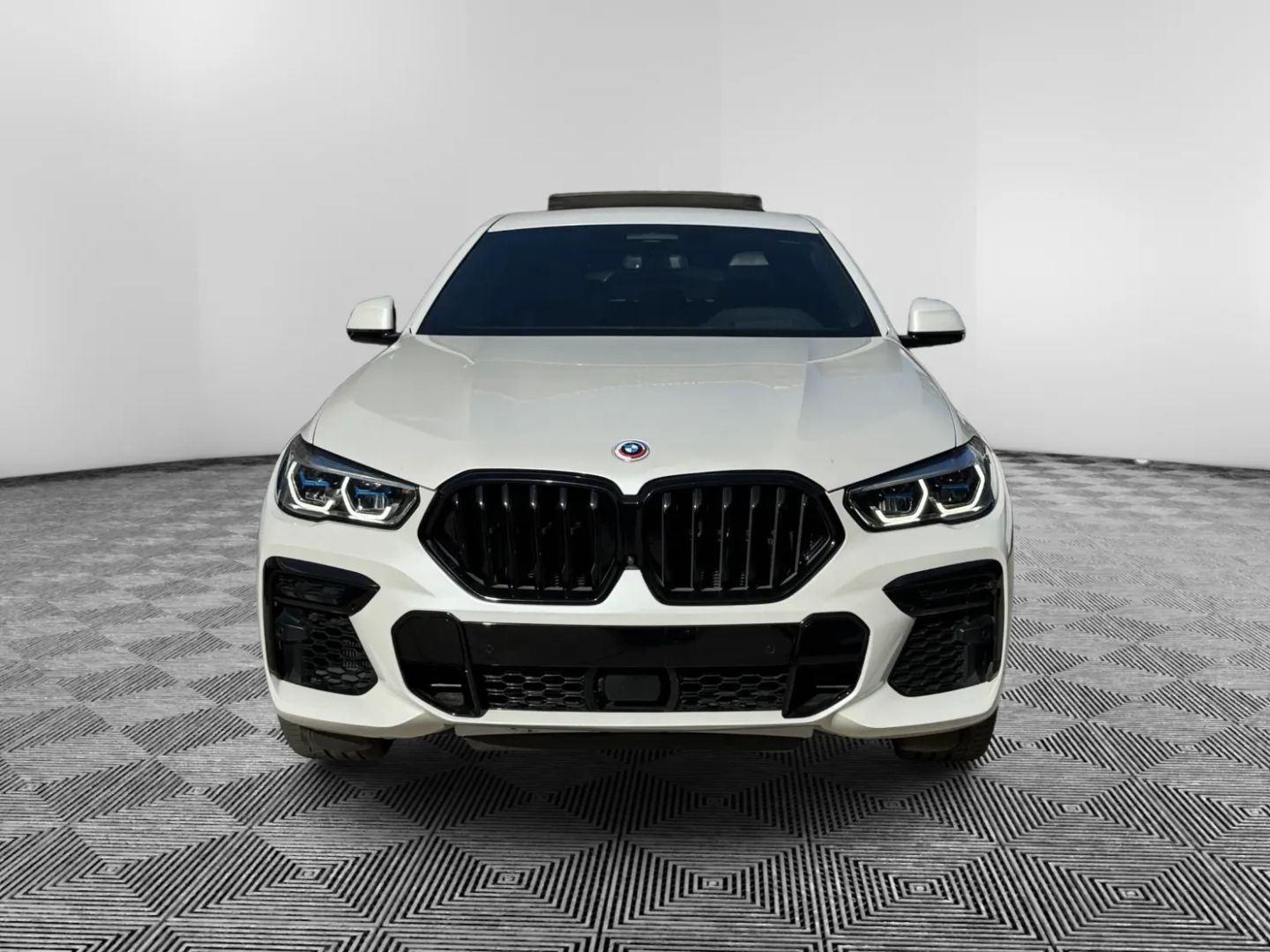 bmw x6 2022 5UXCY8C07N9M94097 image