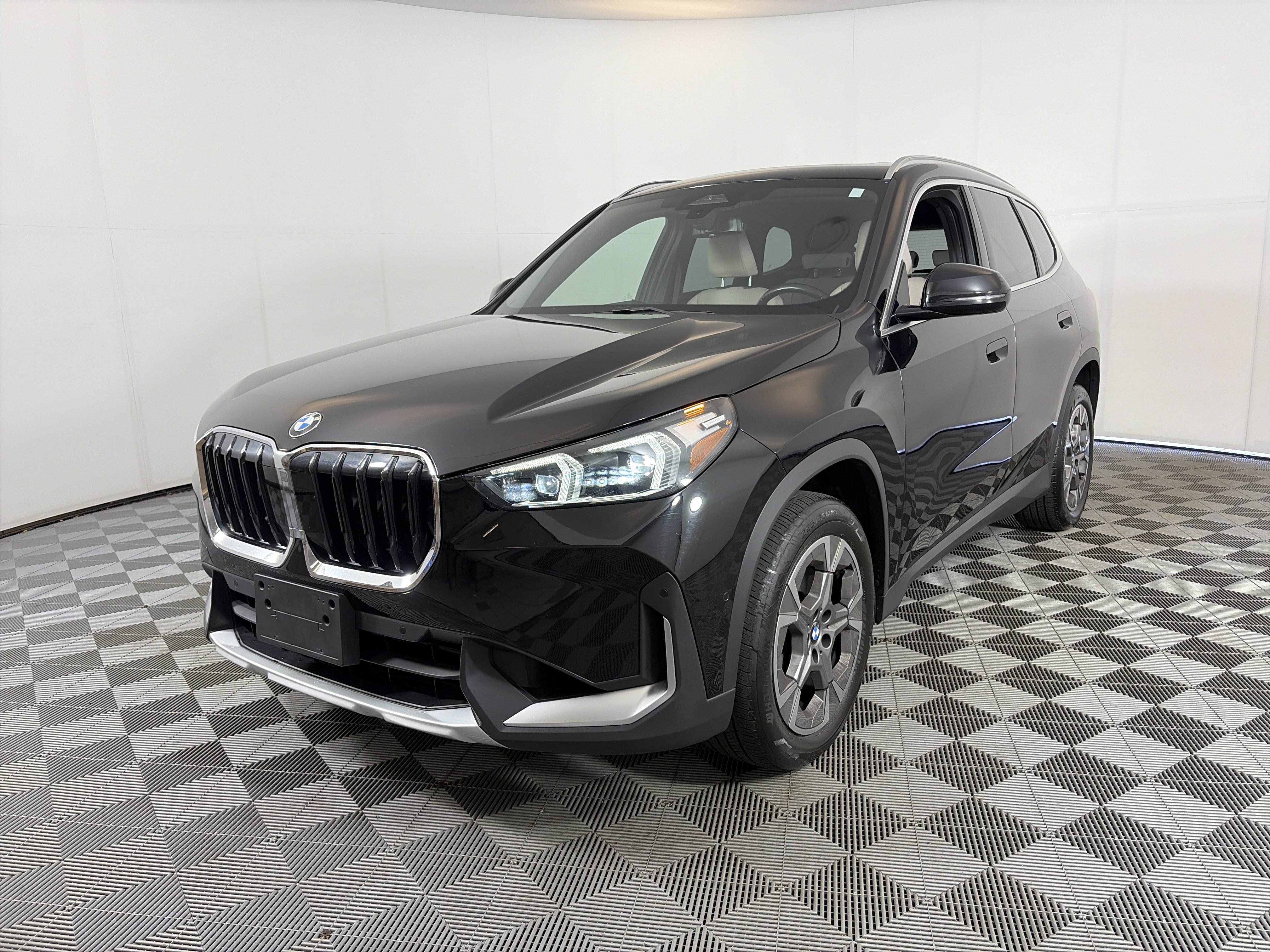 bmw x1 2023 WBX73EF01P5W50630 image bmw x1 2023 WBX73EF01P5W50630 image