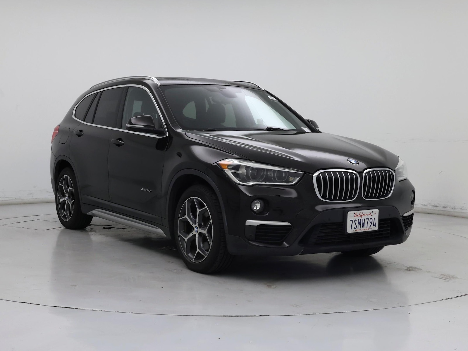 bmw x1 2016 WBXHT3C3XGP888875 image bmw x1 2016 WBXHT3C3XGP888875 image