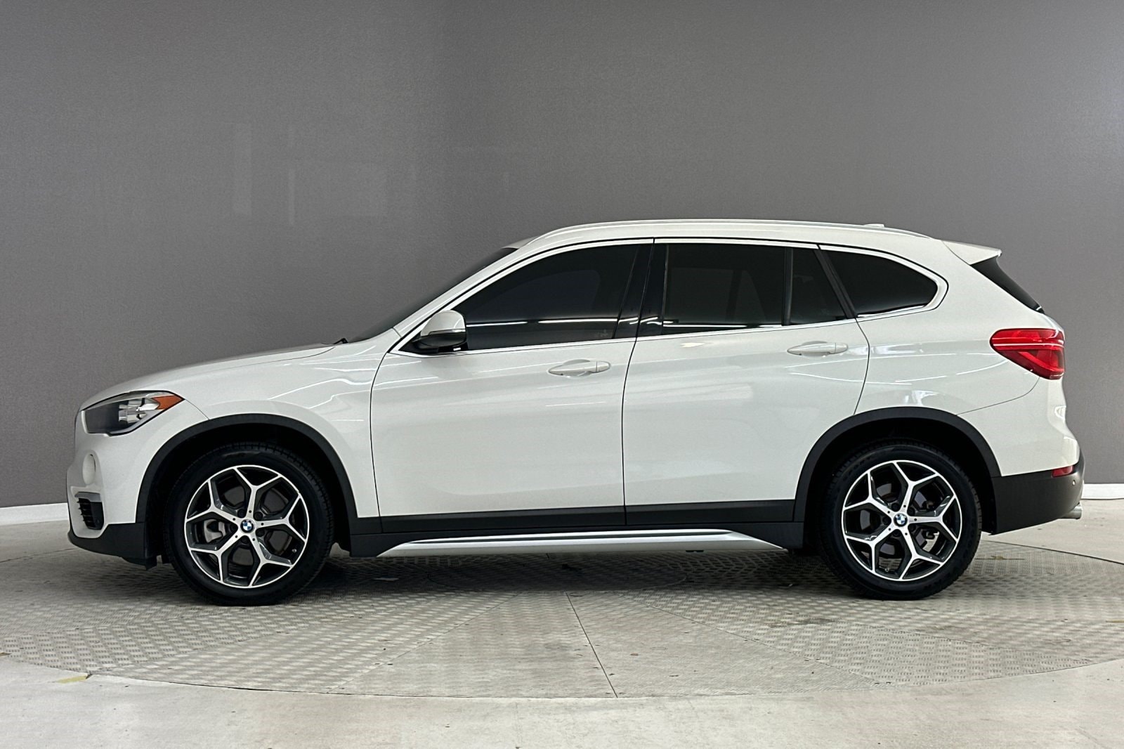 bmw x1 2019 WBXHU7C53K5N38594 image bmw x1 2019 WBXHU7C53K5N38594 image