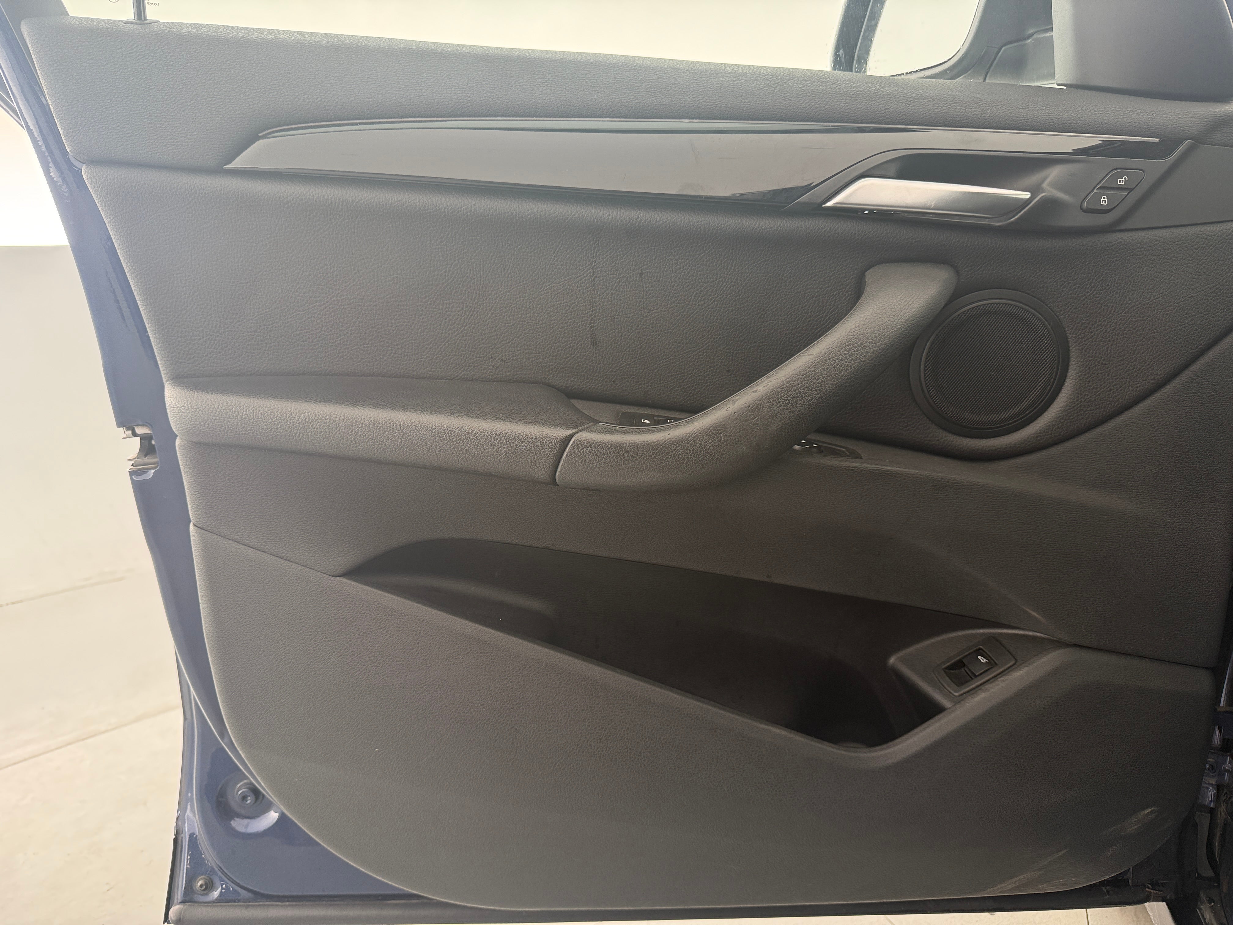 bmw x1 2017 WBXHT3C38H5F76831 image bmw x1 2017 WBXHT3C38H5F76831 image